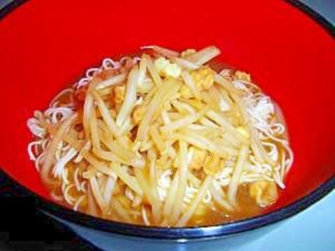 赤味噌のお味噌汁で♪ぽかぽかにゅうめん